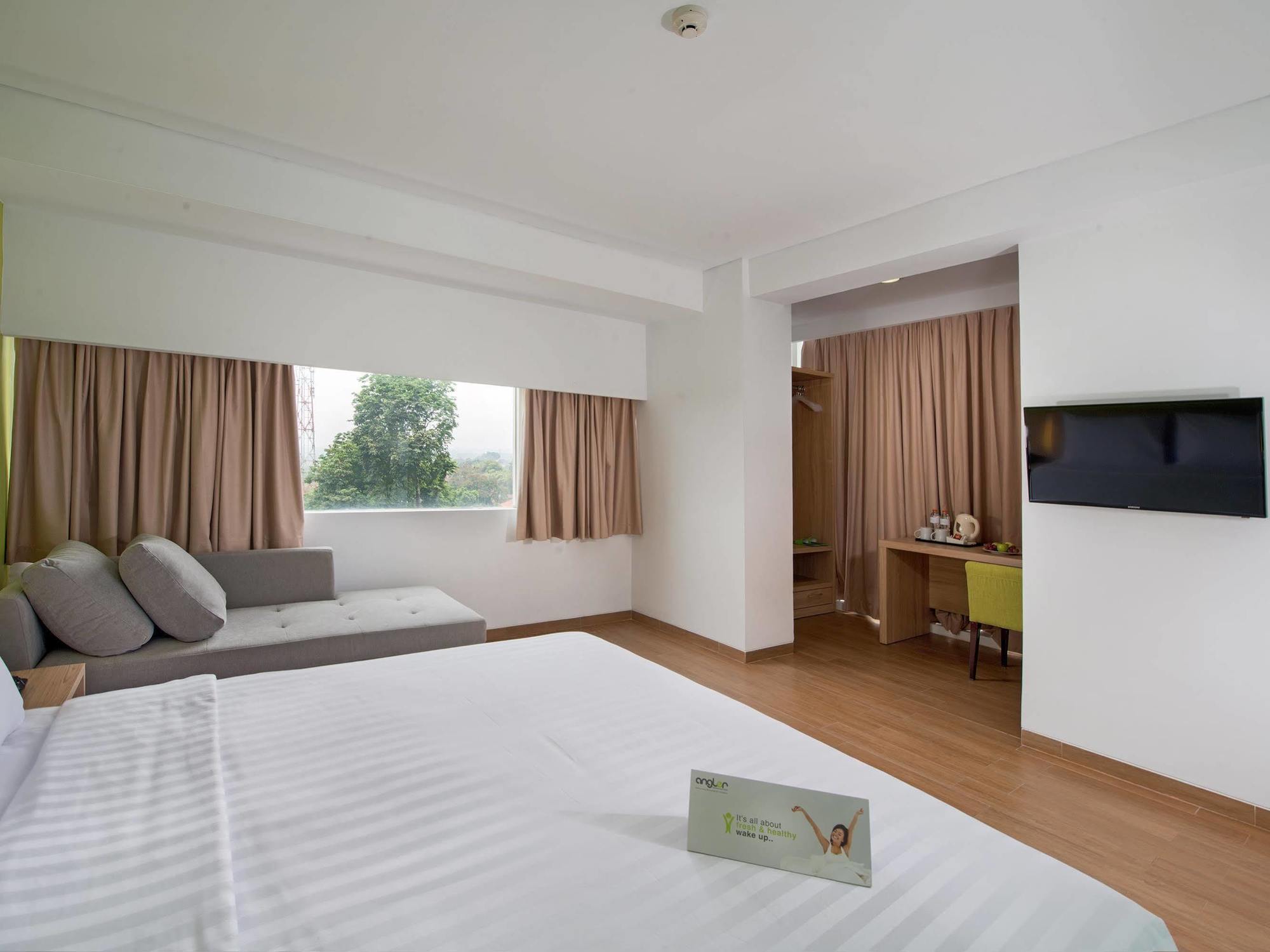 Whiz Prime Hotel Pajajaran Bogor Exteriér fotografie