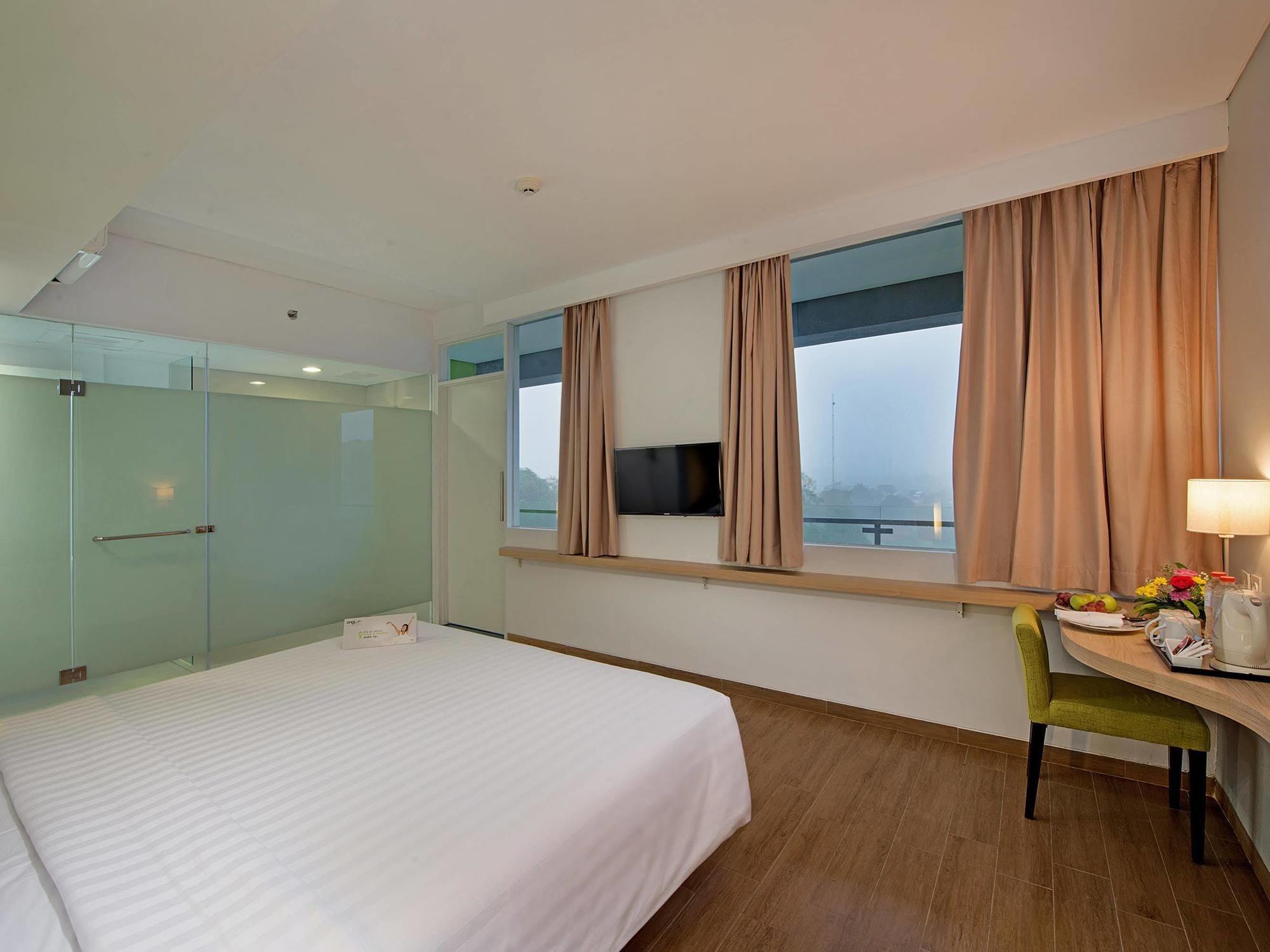 Whiz Prime Hotel Pajajaran Bogor Exteriér fotografie
