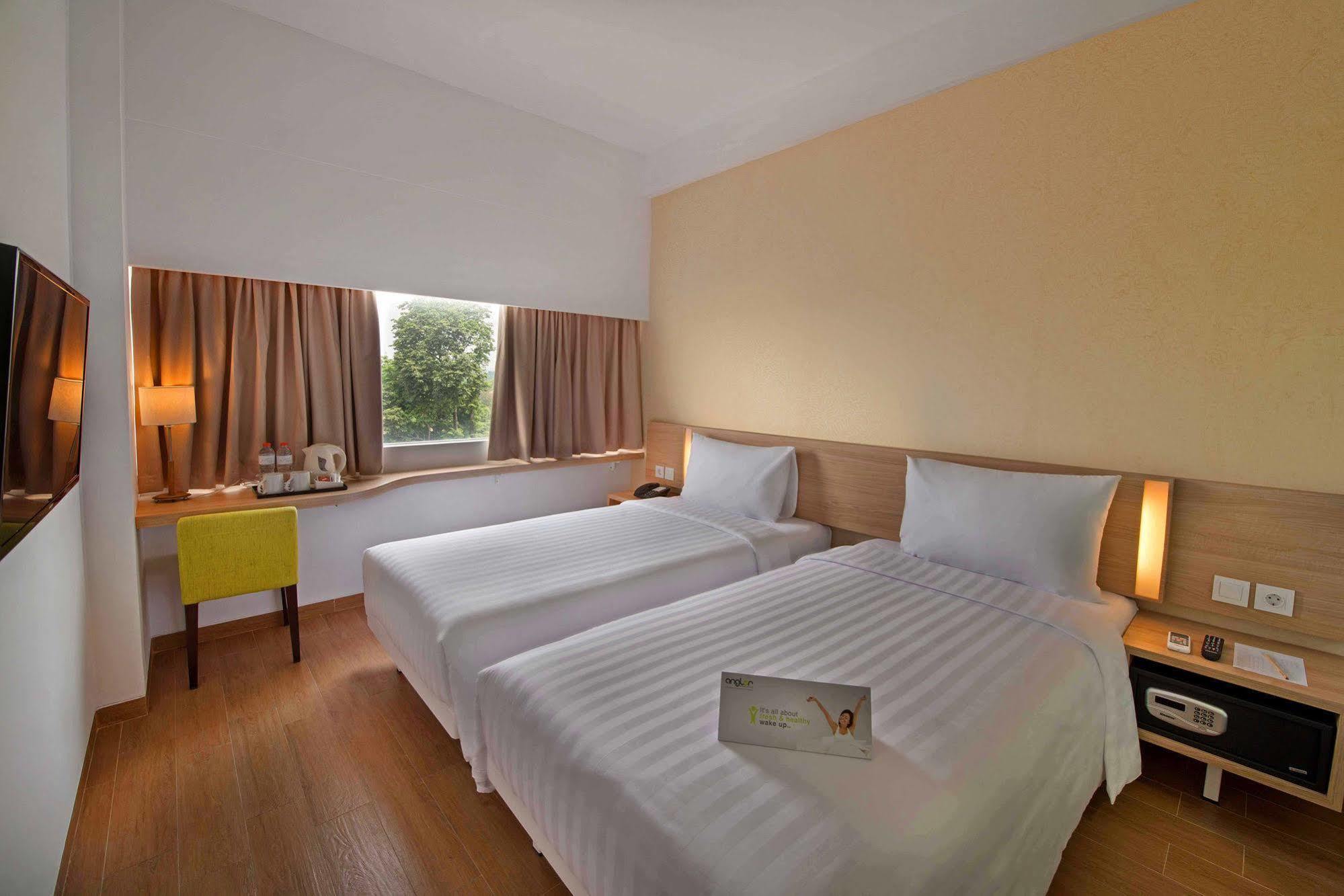 Whiz Prime Hotel Pajajaran Bogor Exteriér fotografie