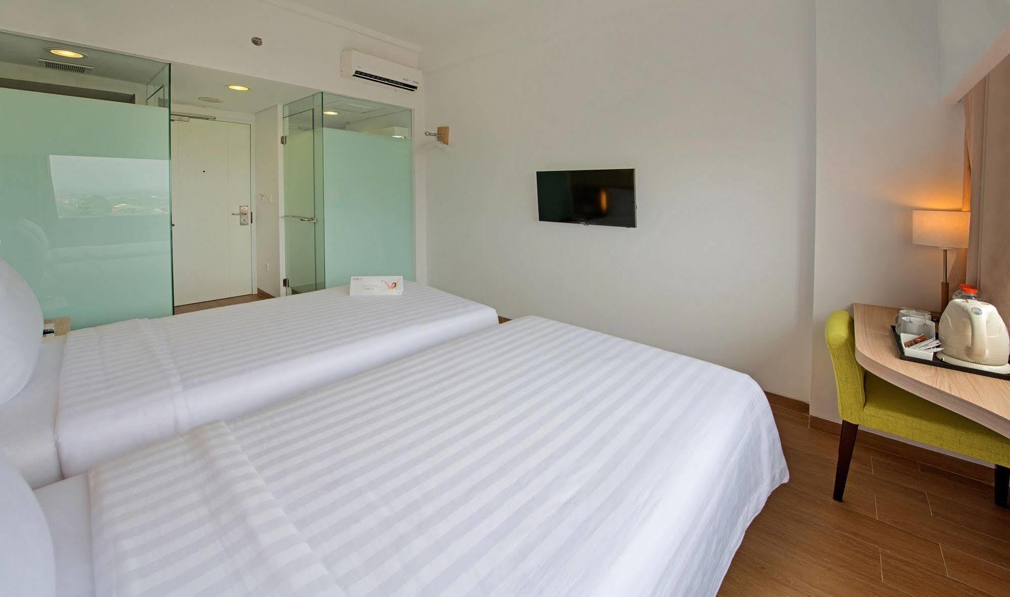 Whiz Prime Hotel Pajajaran Bogor Exteriér fotografie